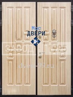 Входная дверь Двустворчатая дверь со стукалкой и покрытием фрезерованным МДФ с двух сторон